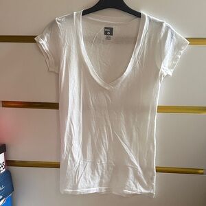 Urban Outfitters BDG Classic White V Neck Tee Shirt - Size Small